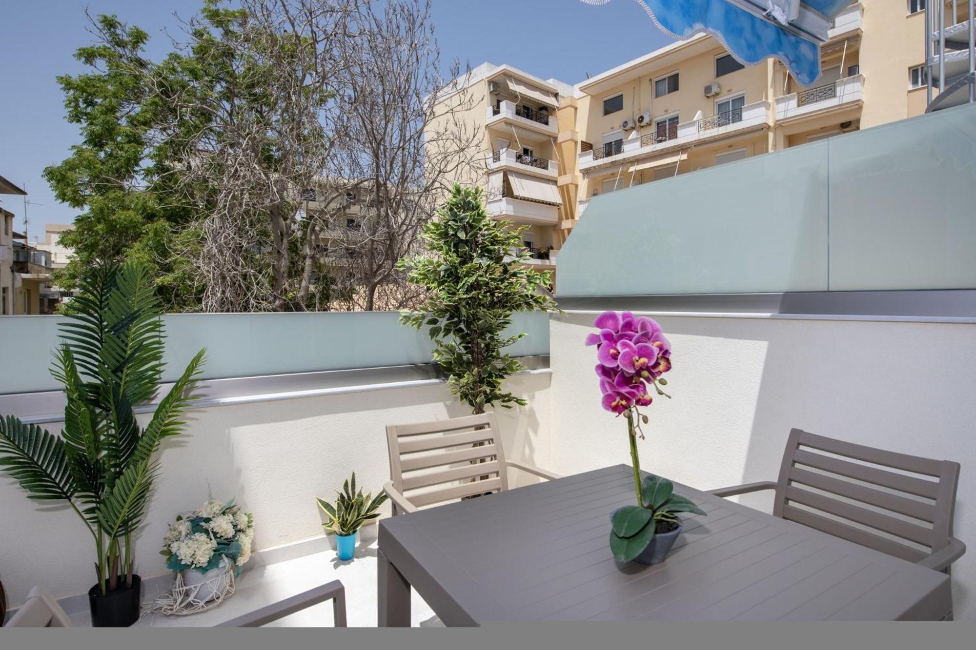 Cherry Central Luxury Suites Chania  Exterior photo