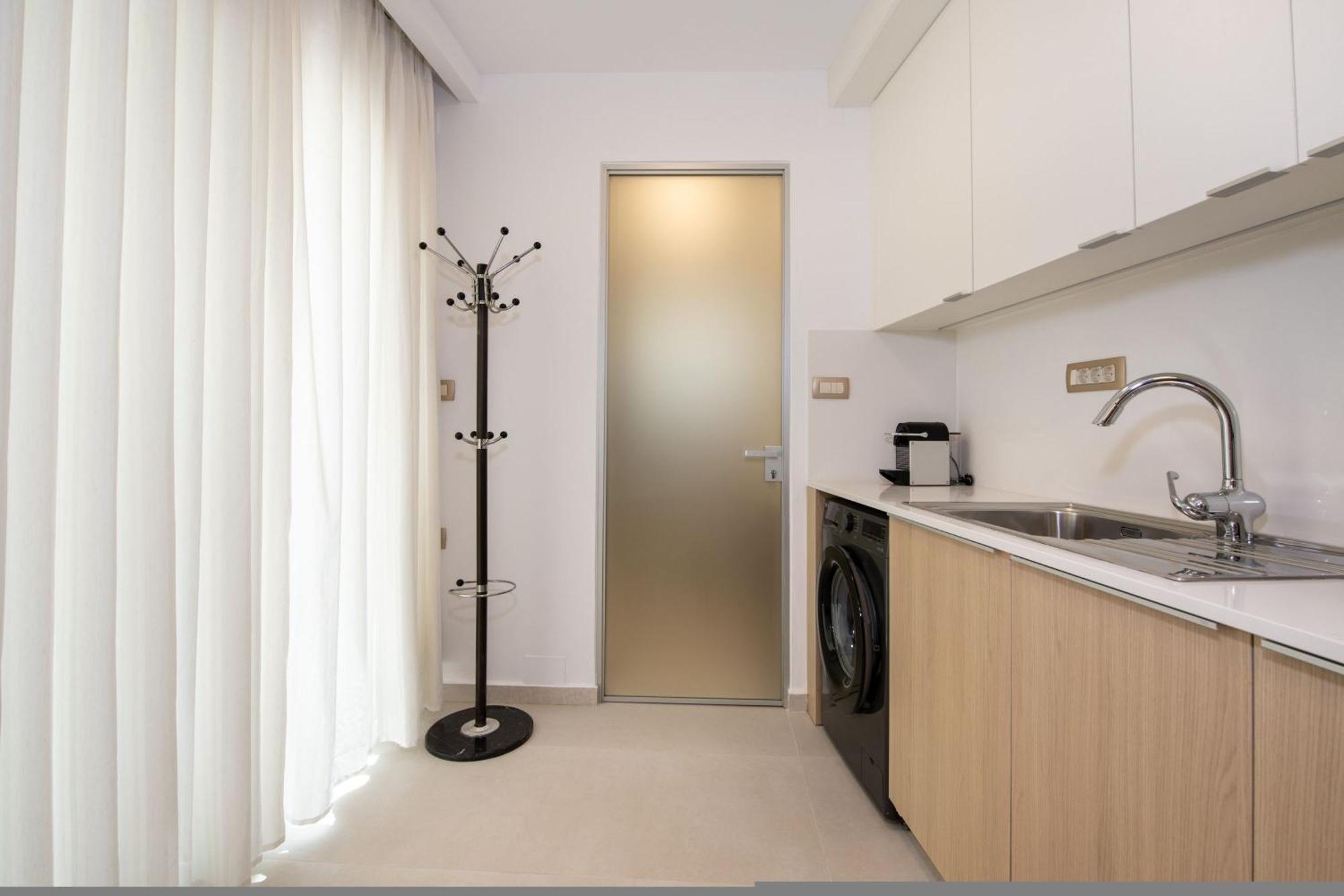Cherry Central Luxury Suites Chania  Exterior photo